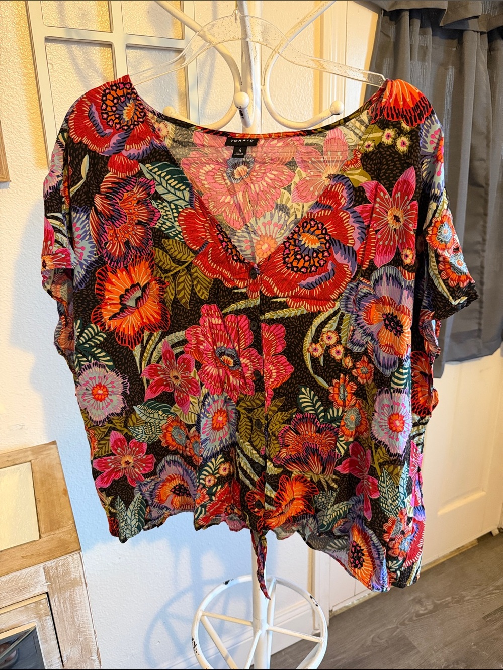 torrid Black Floral V-Neck Tie-Front Blouse
